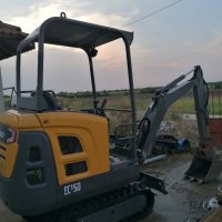 Багер Volvo EC15D, 2016 година на производство на 952 мото часа , снимка 1 - Индустриална техника - 37505274