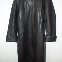 продавам Дълго кожено яке ,чисто ново подходящо за дъжд размер XL Eko кожа цена 45 лева, снимка 1 - Якета - 35126853