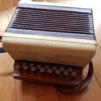 Старо детско акордеонче, снимка 2 - Антикварни и старинни предмети - 26414984
