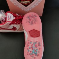 Nike Dunk Low SB StrangeLove Свети Валентин Нови Дамски Обувки Размер 39 Номер Кецове Маратонки Нови, снимка 7 - Маратонки - 39348768