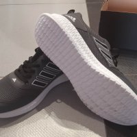 Маратонки Adidas 44номер нови, снимка 2 - Маратонки - 40712711