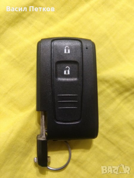 Кутийка с два бутона за смарт ключ и перо за Тойота - нова, снимка 1