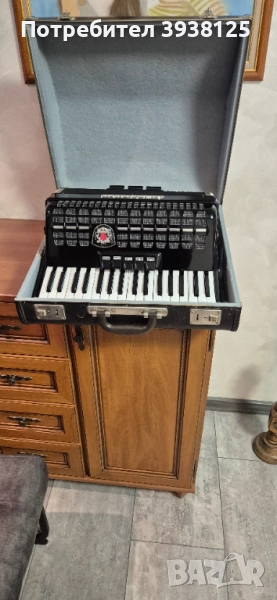 Акордеон Royal Standart Meteor 80 баса, снимка 1