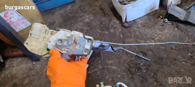 Брава предна дясна врата Honda Jazz - 60лв, снимка 1