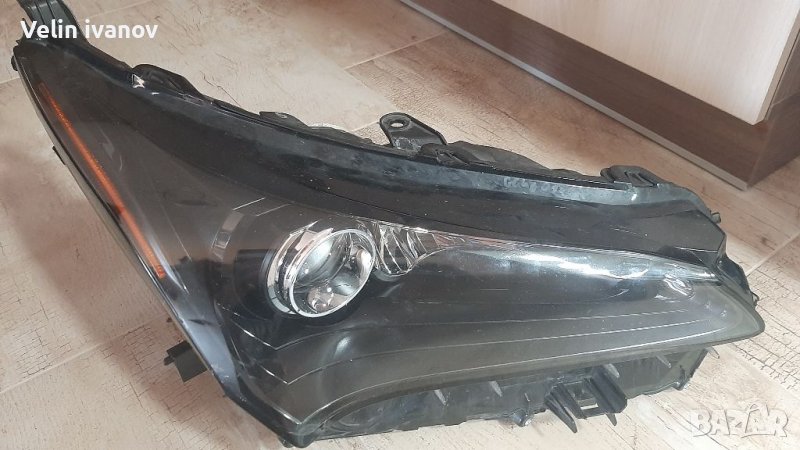 Десен фар за Лексус NX, снимка 1