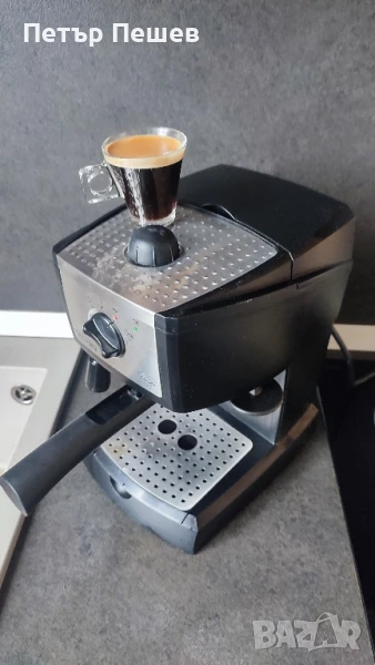 Кафемашина Delonghi Ec155 перфектно еспресо кафе крема цедка Делонги 15bar 1100w, снимка 1