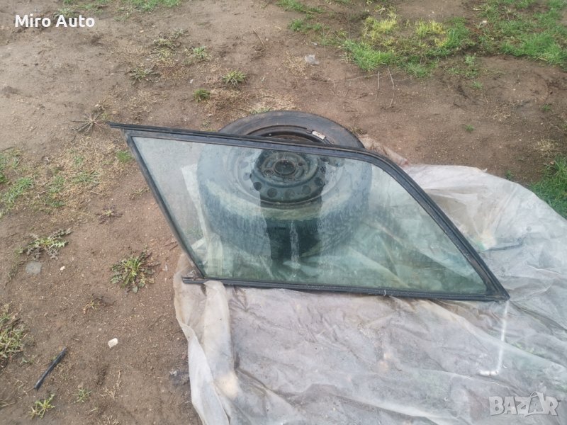 Задно ляво стъкло от Мерцедес 124 комби , снимка 1