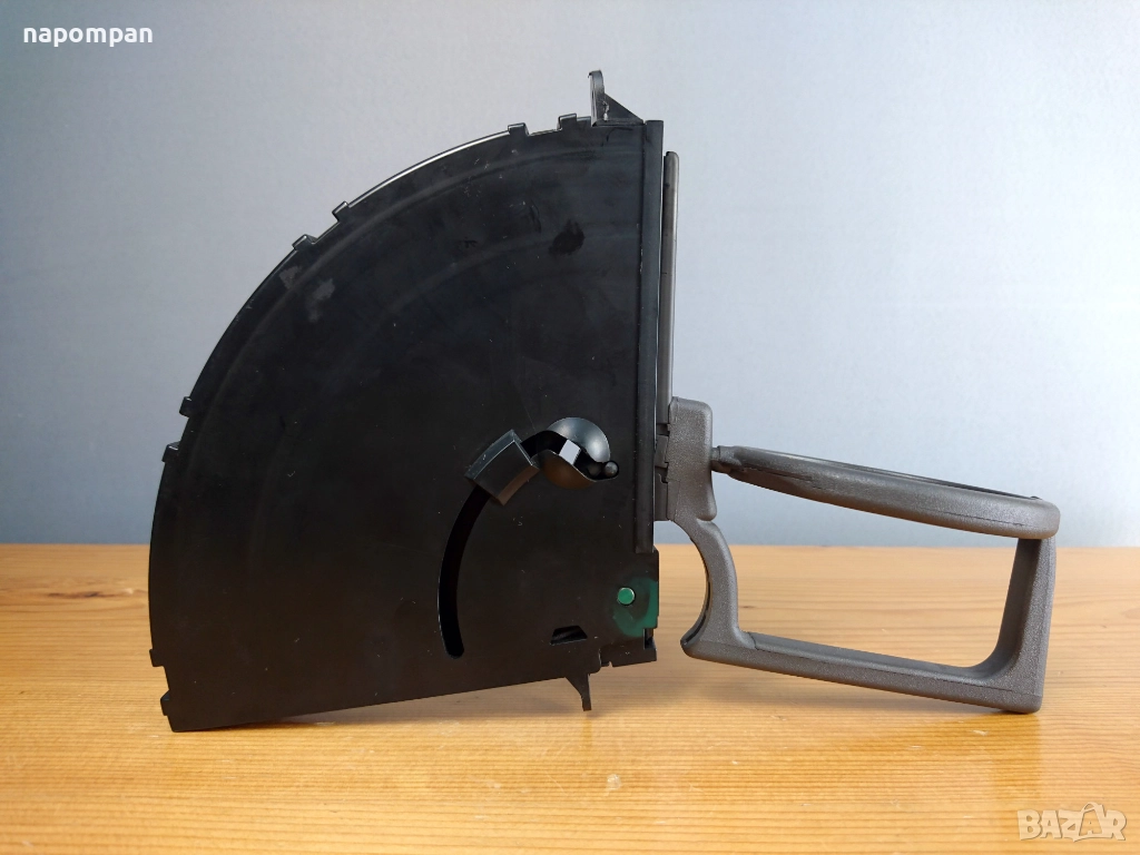 Поставка За Чаша / Къп холдър за SAAB 9-5, снимка 1