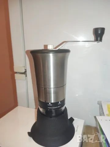 Ръчна мелница за кафе DUKA GRIND