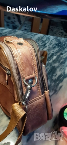 Продавам мъжка чанта за рамо естествена кожа!, снимка 5 - Чанти - 51710264