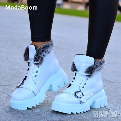 Дамски равни боти, снимка 2 - Дамски боти - 36714725