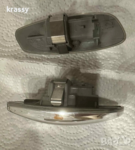Мигачи в огледалата за Peugeot 308sw I (2011-2014)-ляв и десен, снимка 3 - Части - 52354739