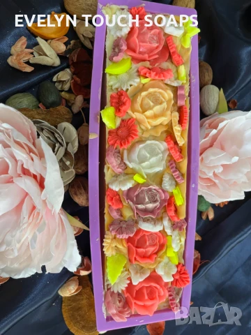 Градината Мажорел – арт сапун с флорална композиция , снимка 6 - Козметика за тяло - 51268005