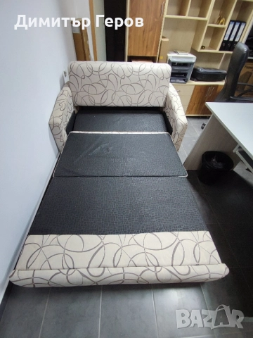 Разтегателен Диван (сгънат 140/90/80см.) Като НОВ, снимка 9 - Дивани и мека мебел - 52264221