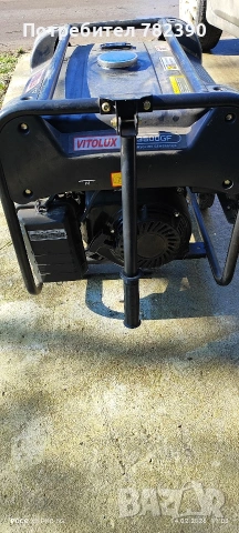 Генератор на бензин , снимка 2 - Други машини и части - 53475134