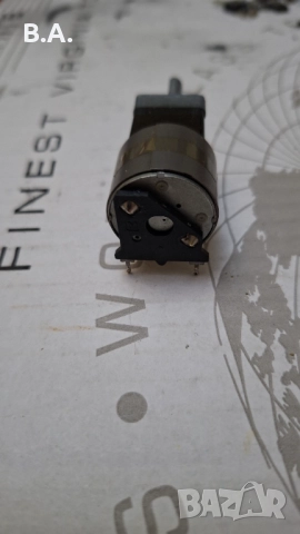 Моторизиран потенциометър, снимка 3 - Други - 52216096