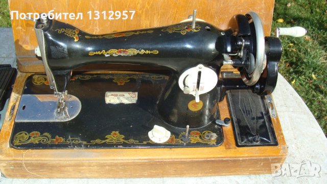 Стари  шевни машини, снимка 2 - Антикварни и старинни предмети - 38465757