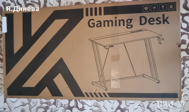 Геймърско бюро с LED осветление , снимка 3 - Бюра - 53396842