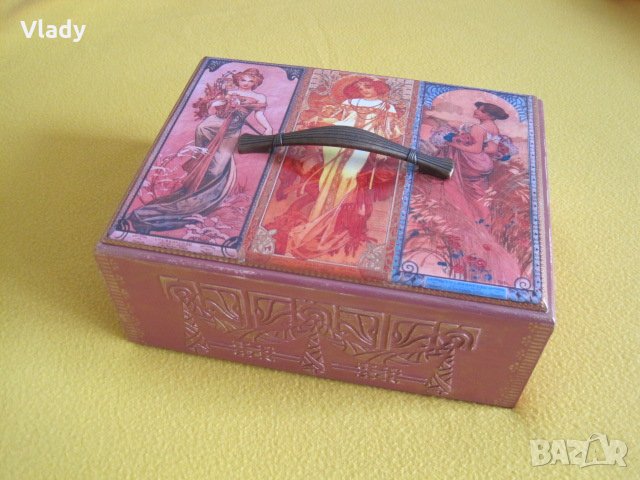  Оригинална кутия с капак за спомени