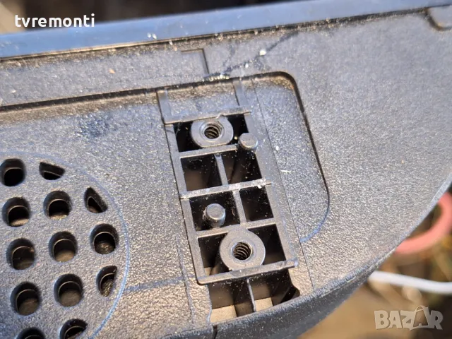 крачета оригинална стойка телевизор NEI модел 32NE4000 TFT220056, снимка 3 - Стойки, 3D очила, аксесоари - 49430712