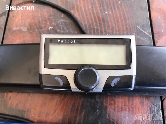 Авто части за всички автомобили Parrot система за телефон с bluetooth , снимка 1 - Аксесоари и консумативи - 40017755