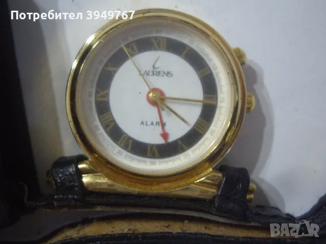 Стар позлатен кварцов часовник.