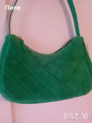 Нова чанта ,мекичка и събира доста , снимка 2 - Чанти - 49326395