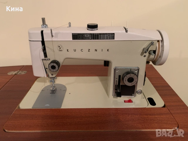 Продавам домашна шевна машина Lucznik, снимка 2 - Шевни машини - 53222700