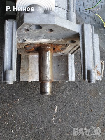 Монофазен ел.двигател 40 оборота 3 киловата, снимка 2 - Електродвигатели - 43218525