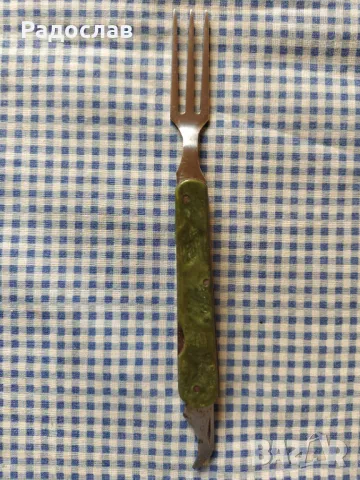 стара сгъваема вилица , снимка 2 - Прибори за хранене, готвене и сервиране - 49876353