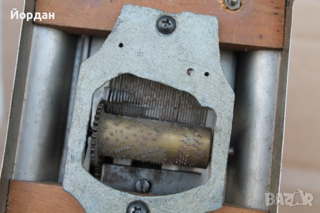 Настолен Немски часовник ''Junghans'' с латерна, снимка 14 - Антикварни и старинни предмети - 52335291