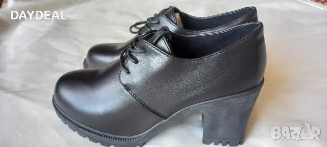 Дамски обувки с дебел ток,номер 41,отговаря на 40