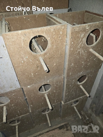 Люпилки за вълнисни папагали и корели