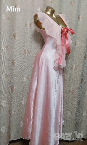 М Сладко розова ,сатенена, дълга нощница/ рокля /, снимка 2 - Нощници - 43151169
