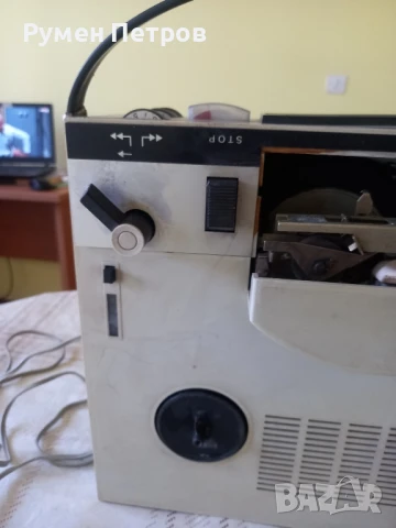Магнетофон Tesla B57C, соц., снимка 3 - Антикварни и старинни предмети - 50977641