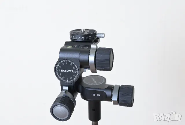 Трипозиционна глава с предавки - NEEWER TH15 - 3-Way Geared Head, снимка 3 - Чанти, стативи, аксесоари - 49559607