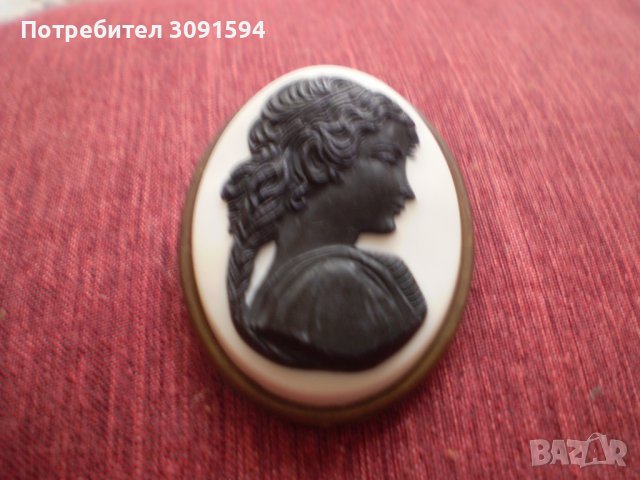 	Брошка Камея твърда черна и бяла  пластмаса, снимка 2 - Други ценни предмети - 39119854