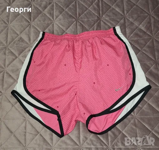 дамски шорти на Найк , снимка 1