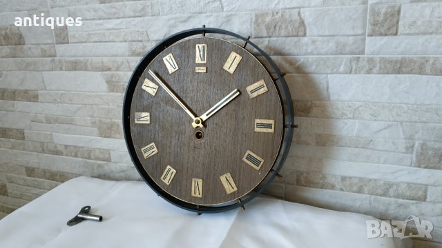 Стар дървен стенен часовник - Маяк - Сделано в СССР, снимка 4 - Антикварни и старинни предмети - 34906229