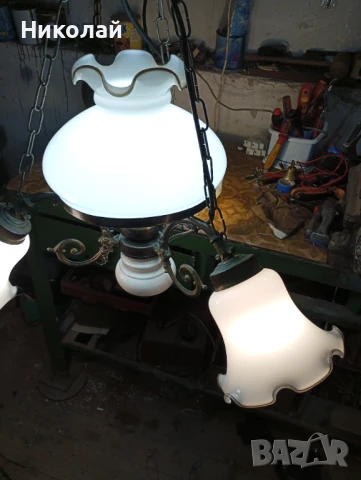 Старинен бронзов полилей с оригинални стъкла