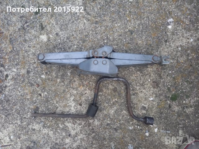 Оригинален крик за Toyota avensis. Corolla.corolla-verso.avensis-verso.Auris, снимка 2 - Аксесоари и консумативи - 34569254