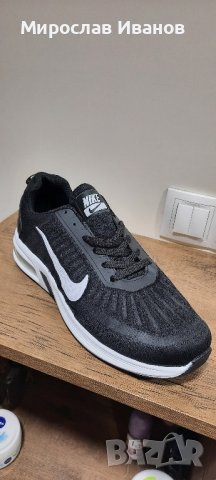 Nike маратонки, снимка 1 - Маратонки - 43656604