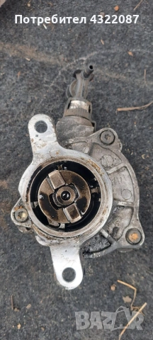 Вакуум помпа от Опел Виваро / Opel Vivaro 2.5 CDTI 135 к.с