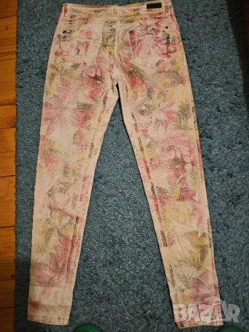 последно цветни дънки, снимка 4 - Дънки - 43517614