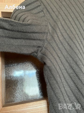 Вълнен топ с къс ръкав и поло Armani, снимка 4 - Блузи с дълъг ръкав и пуловери - 44131157