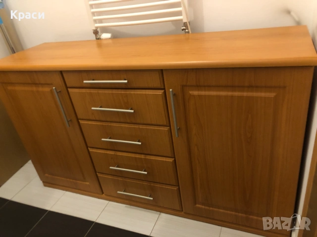 Шкаф за офис или хол