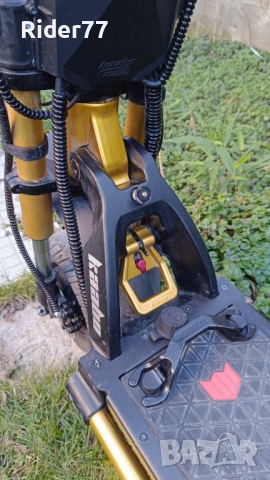 Kaabo Wolf King GTR 13Kw 72V/35AH Мощна тротинетка 120км/ч, снимка 6 - Други спортове - 53396684