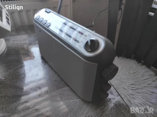 Радио SONY ICF -903L Много запазено , без липси. Работи перфектно , хубав звук., снимка 2 - Радиокасетофони, транзистори - 49081441
