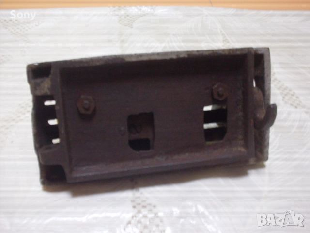 Стара вратичка за печка на дърва и въглища., снимка 3 - Антикварни и старинни предмети - 52712366