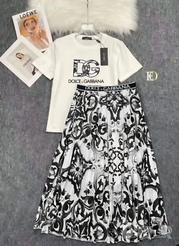 дамски комплекти dolce gabbana , снимка 3 - Комплекти - 51302007